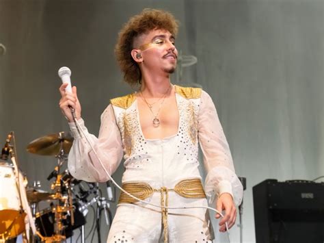 Josh Kiszka Height: Exactly How tall is The Writer and。